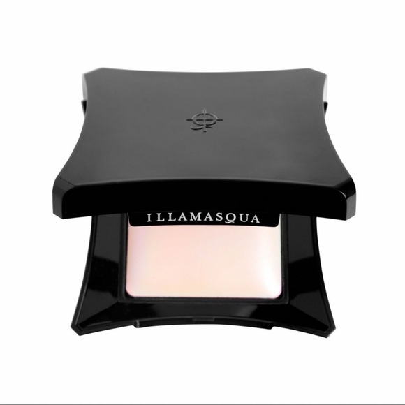 NIB Illamasqua Beyond Powder Highlighter with Flattering Frosted Shimmer NEW! - Picture 1 of 4